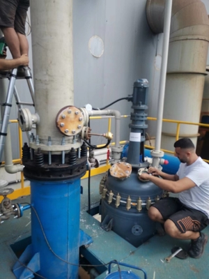 Potente sistema di rimozione dei fumi chimici 1000m3/h Flusso d'aria 900 Pa Torre di depurazione per industria